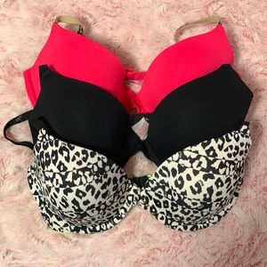 pink bras :)